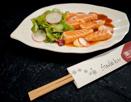 Menu55 - Sake tataki s yuzu kimchi omáčkou